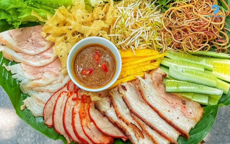 Bánh tráng cuốn thịt heo - Món ăn đặc sản Đà Nẵng