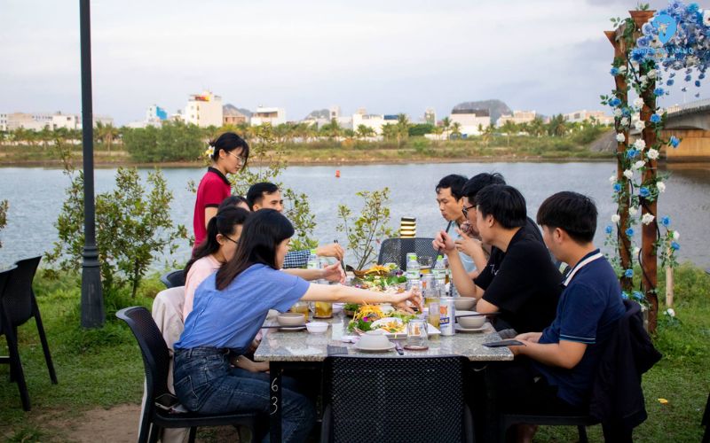 Nhà hàng Hoa Ban - Nhà hàng view sông Hàn chuyên ẩm thực Tây Bắc