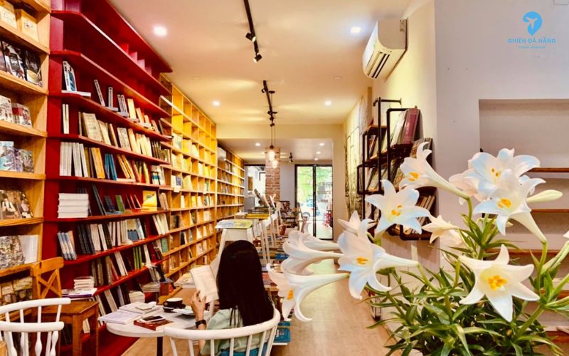 Sunshine Books Coffee – Quán cafe tự học yên tĩnh tại quận Hải Châu, Đà Nẵng
