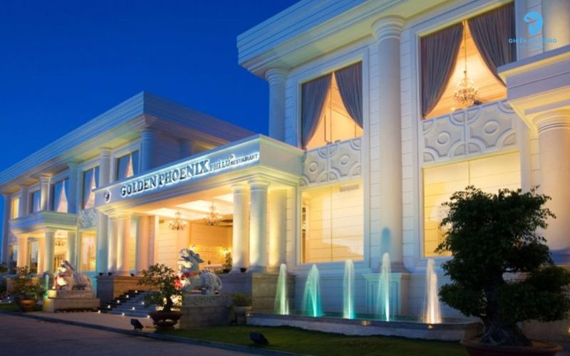 Golden Phoenix (Phì Lũ) – Nhà hàng tiệc cưới Đà Nẵng rộng lớn bậc nhất bên sông Hàn