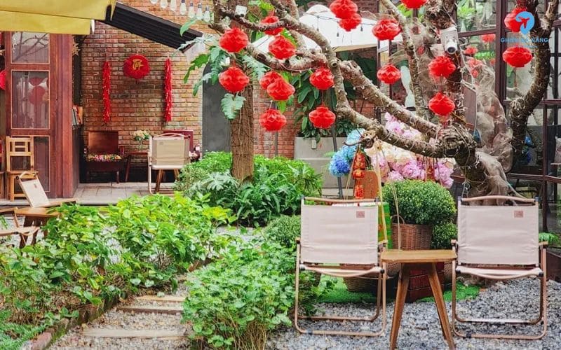 Phục vụ lịch sự, thân thiện và chuyên nghiệp