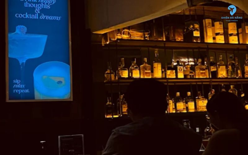 Hướng dẫn cách đặt bàn tại Daiquiri Cocktail Bar Da Nang