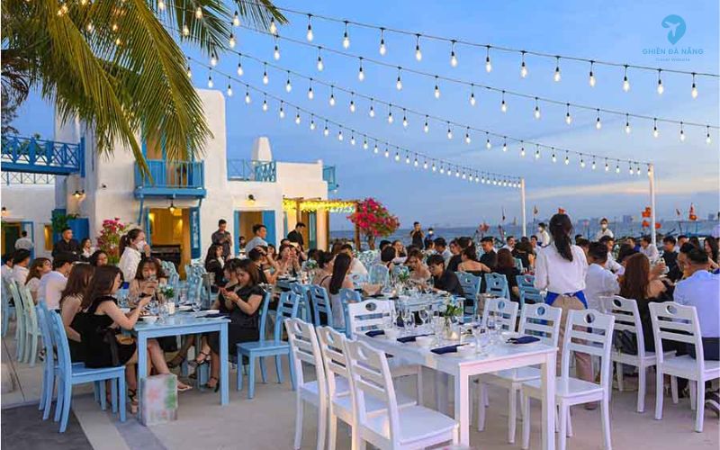 Sơn Trà Marina - Quán nhậu hải sản ven biển Đà Nẵng phù hợp bữa tối lãng mạn