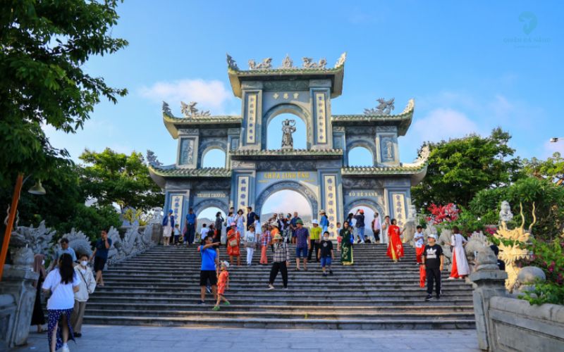 Chùa Linh Ứng Bãi Bụt