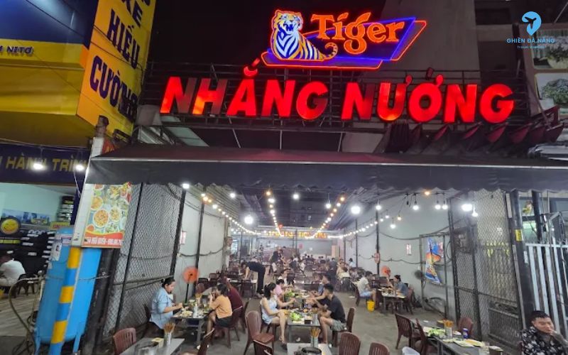 không gian quán Nhắng Nướng Đà Nẵng