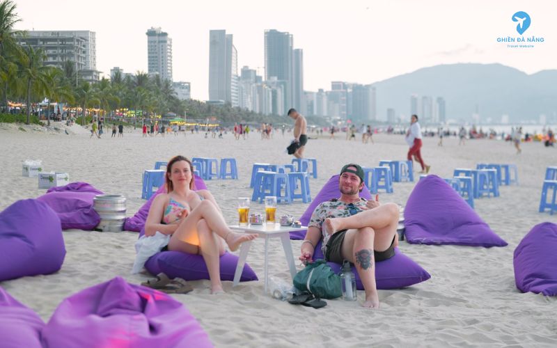 Paradise Beach sở hữu vị trí đắc địa ngay trên bãi biển Mỹ Khê