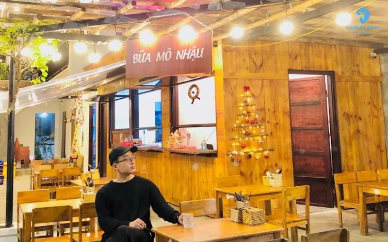 Không gian Bữa Mô Nhậu rộng rãi, thoáng mát