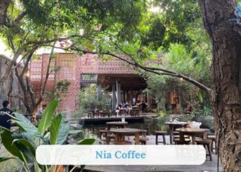 Nia Coffee Đà Nẵng – Quán cafe xanh mát với hồ cá koi thư giãn