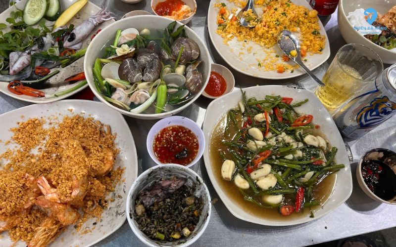 Dịch vụ tại quán A Xữ nhanh chóng & chuyên nghiệp