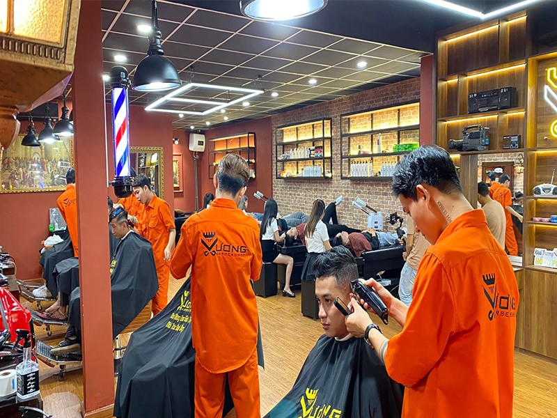 Vương Barber Shop – tiệm tóc nam hiện đại Đà Nẵng