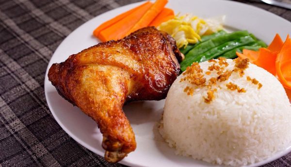 Cơm trưa văn phòng Đà Nẵng