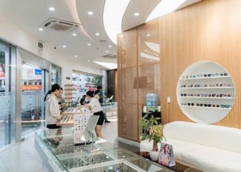 Cửa hàng cắt kính cận Đà Nẵng