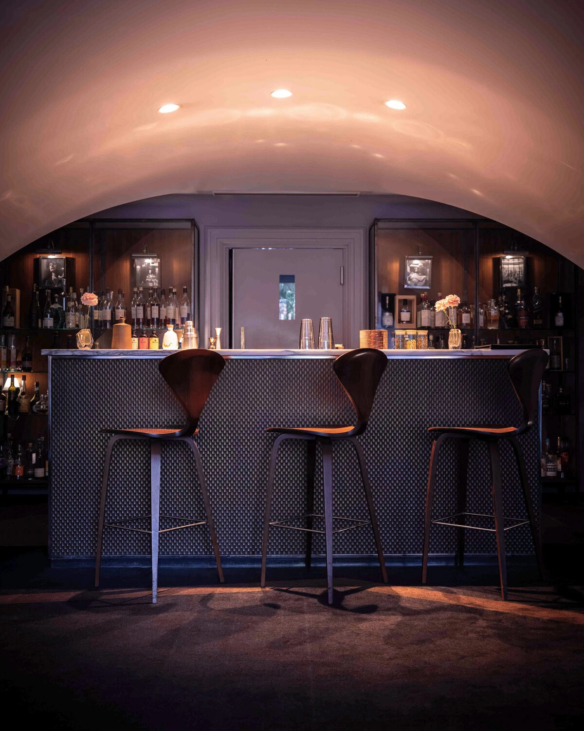 Không gian ấm cúng và thiết kế hiện đại của quầy Bar Pic ở Valence bởi Anne-Sophie Pic.
