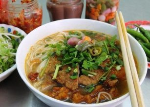 Quán bún chả cá Nguyễn Chí Thanh với hơn 40 năm tuổi đời