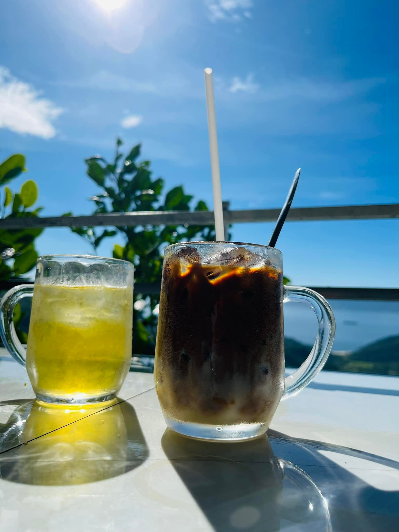 Cảnh biển từ Cà Phê Hòn Đá Thuyền