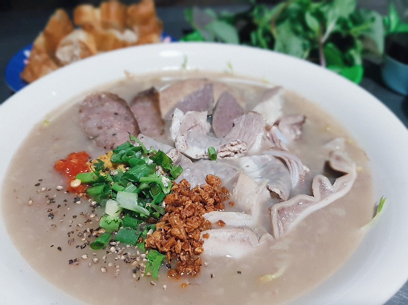 Cháo lòng – Món ăn sáng quen thuộc của người dân Đà Nẵng