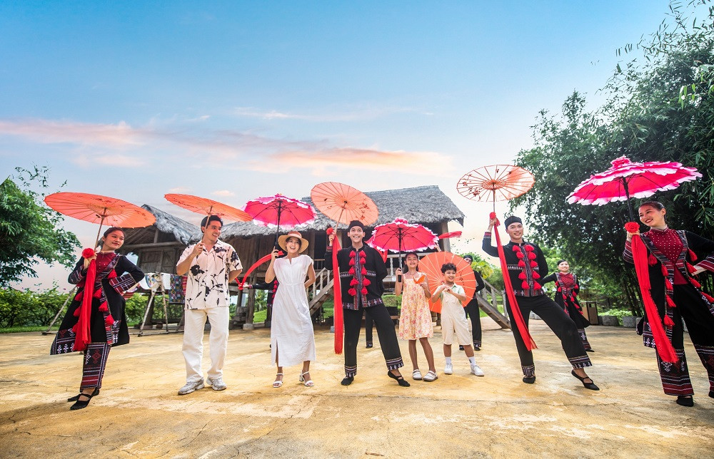 VinWonders Nam Hoi An thường xuyên tổ chức nhiều show diễn văn hóa dân gian hấp dẫn