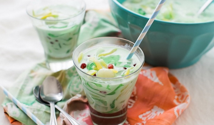 Chè Thái Ông Cúc với nước cốt sầu riêng đậm đặc