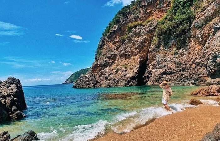 Cảnh biển Ghềnh Bàng