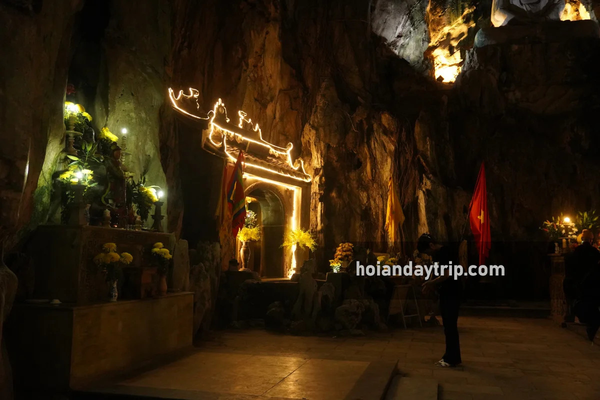Khám Phá Kỳ Quan Huyền Không: Hang Động Lạ Lùng Giữa Lòng Ngũ Hành Sơn