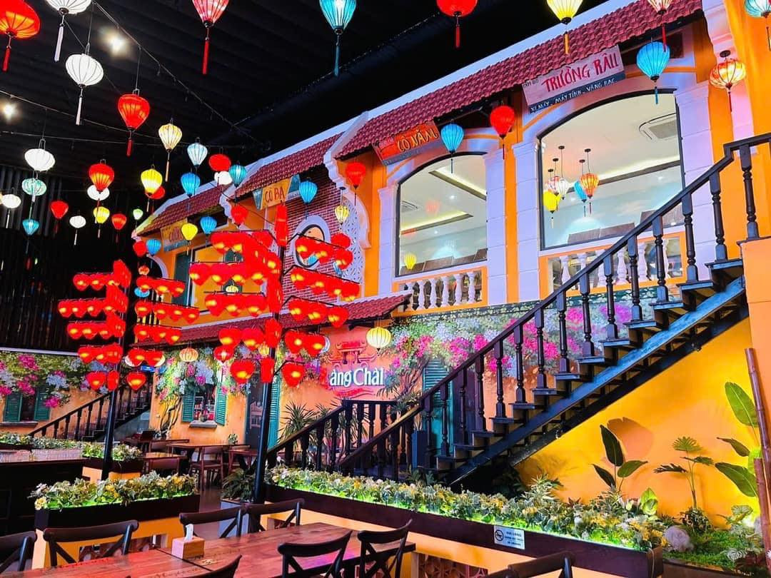 Không gian nhà hàng Làng Chài Seafood mang phong cách Hội An