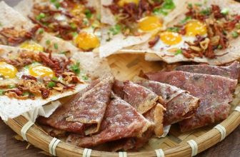 Bánh tráng thơm ngon tại chợ Phong Nam
