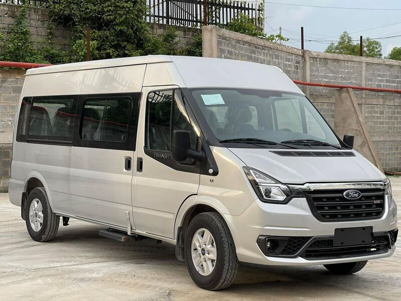 Xe Ford Transit