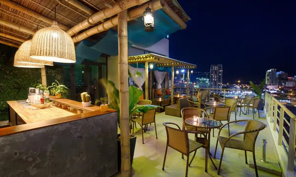 Khám Phá Continent Hotel Đà Nẵng: Điểm Dừng Chân Lý Tưởng Cho Du Khách