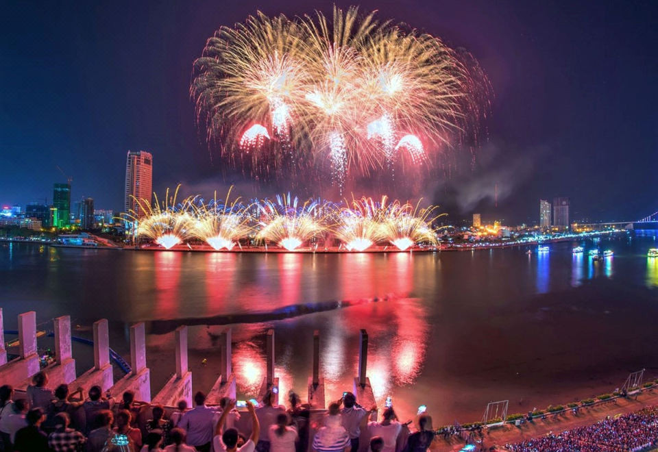 Ibiza Riverfront Đà Nẵng Hotel: Điểm Dừng Lý Tưởng Bên Sông Hàn