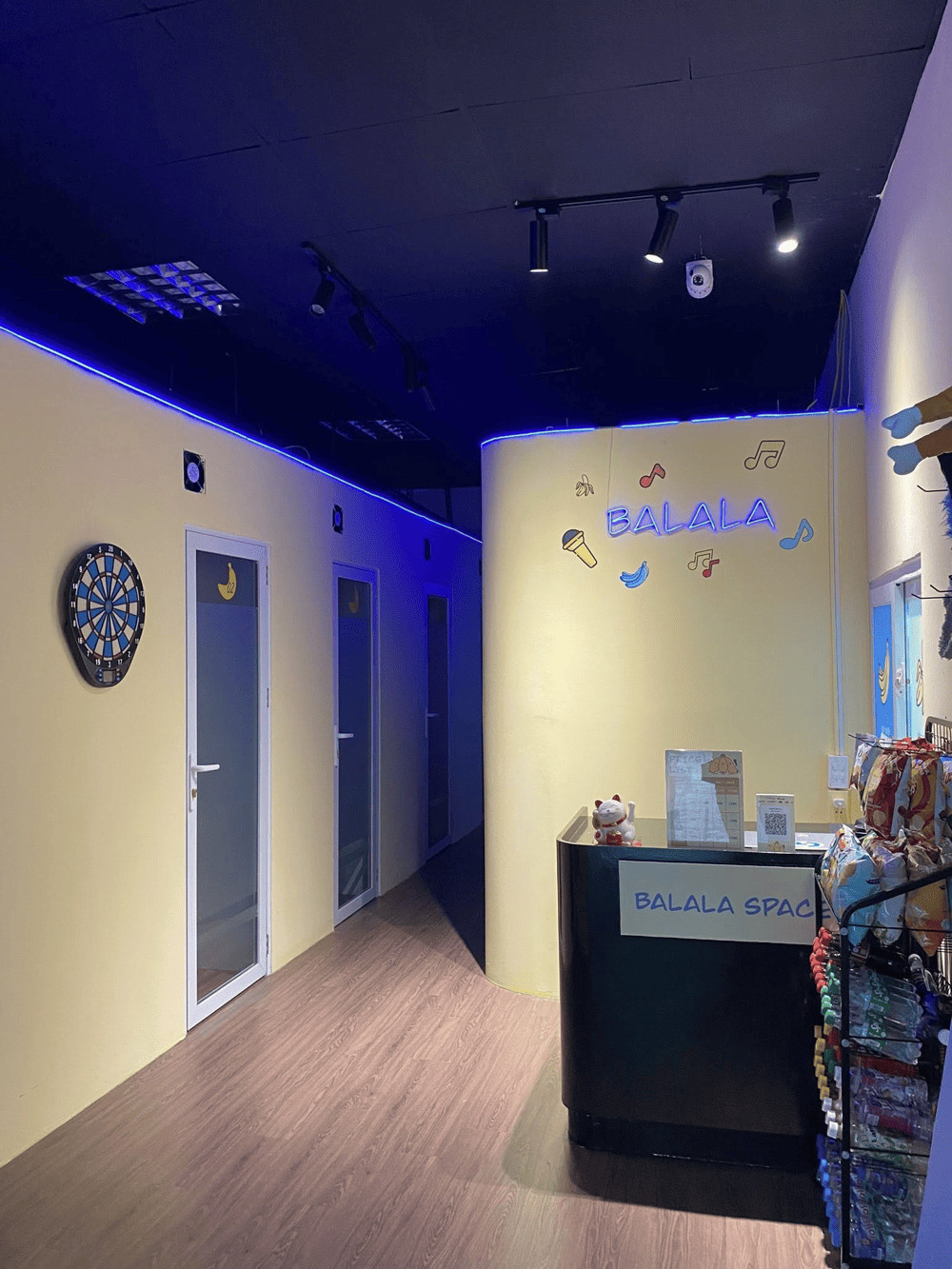 Balala Space với phong cách Âu Mỹ và tone vàng chủ đạo