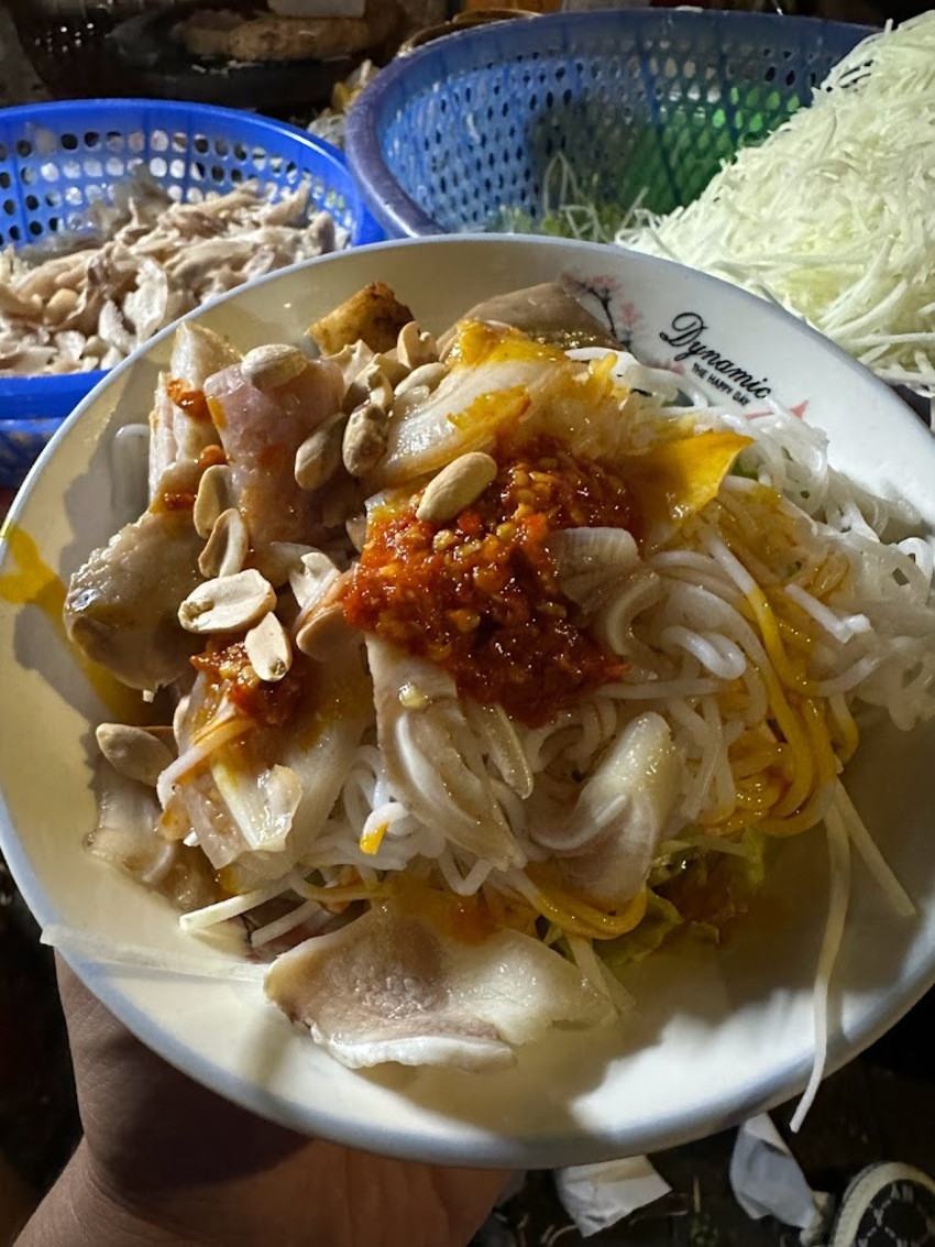 Mê mẩn trước bát bún mắm tại quán Dì Liên