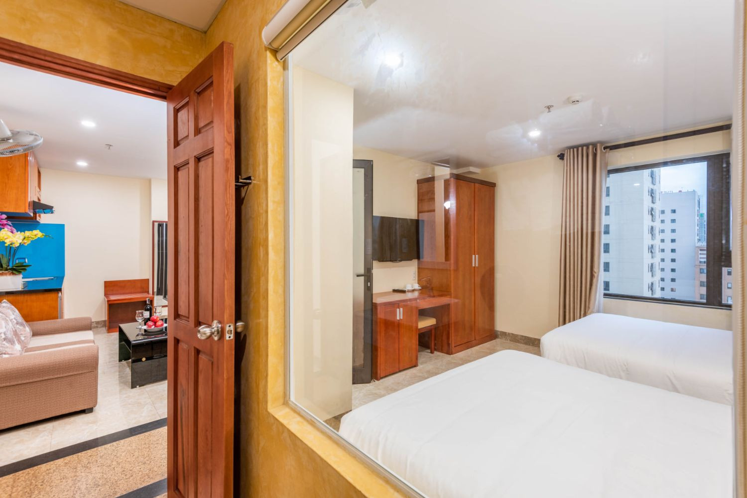 Phòng Suite Junior rộng rãi tại An Thuyen Hotel