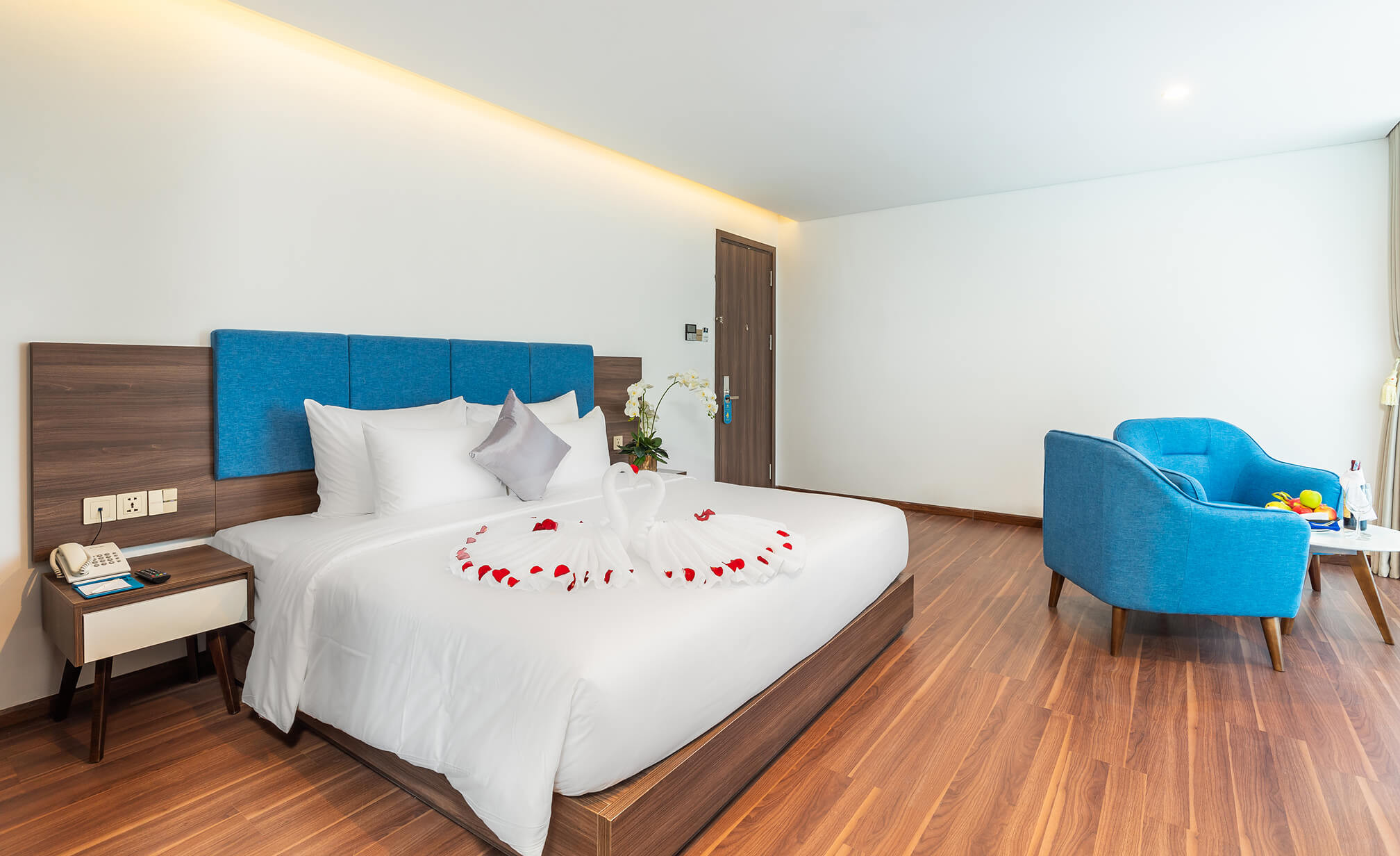 Không gian lãng mạn của Honeymoon Suite hướng biển