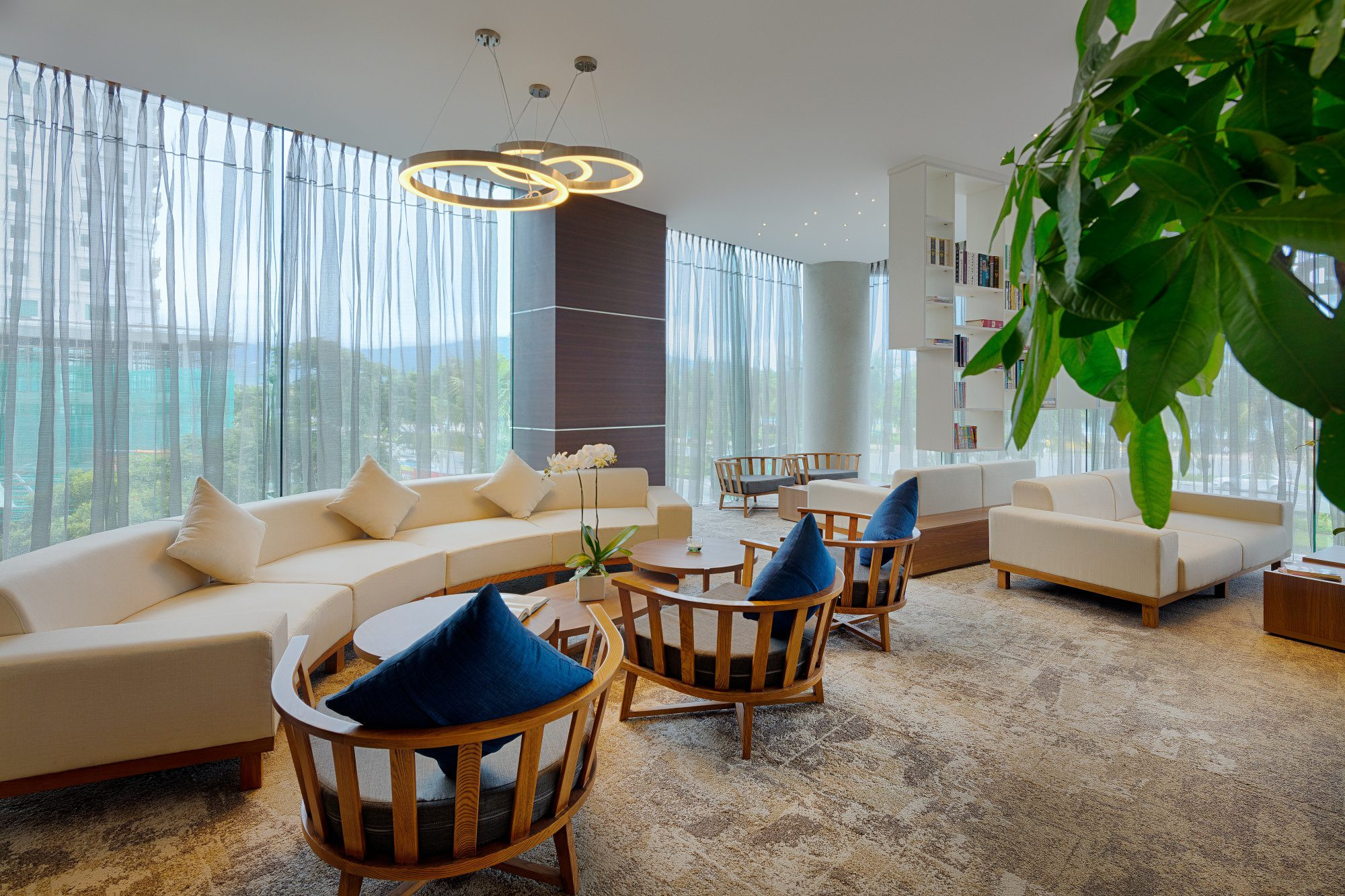 Hồ bơi vô cực tại Parosand Đà Nẵng Hotel