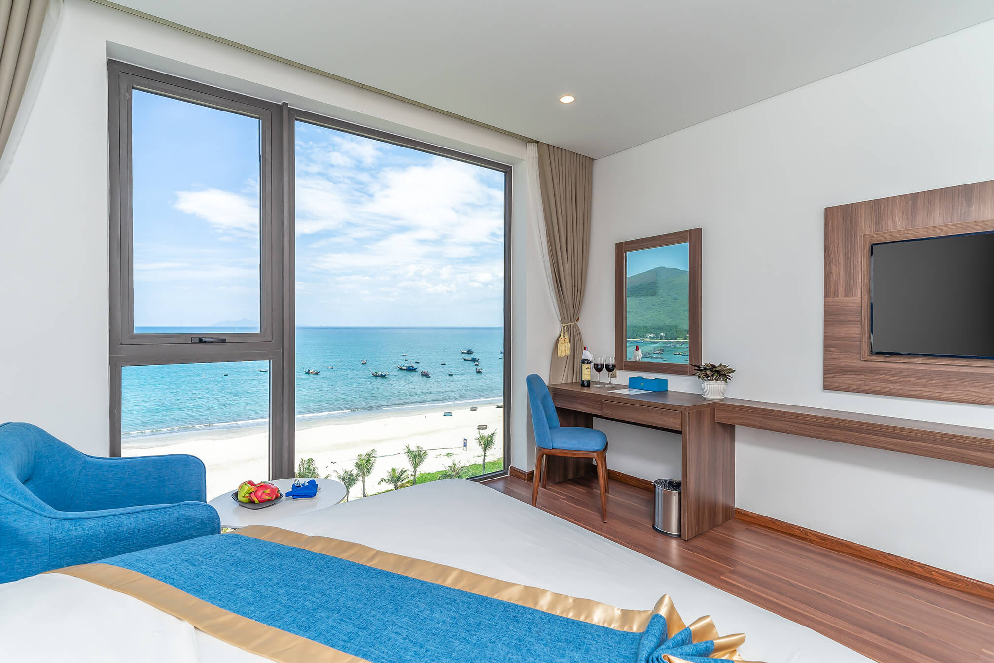 Nội thất tinh tế của phòng Junior Suite Sea View