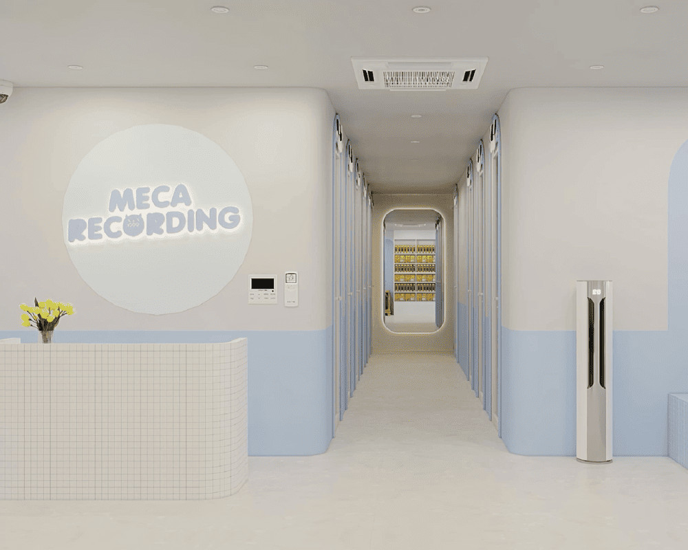 Không gian Meca Recording với tone màu pastel và thiết bị âm thanh hiện đại