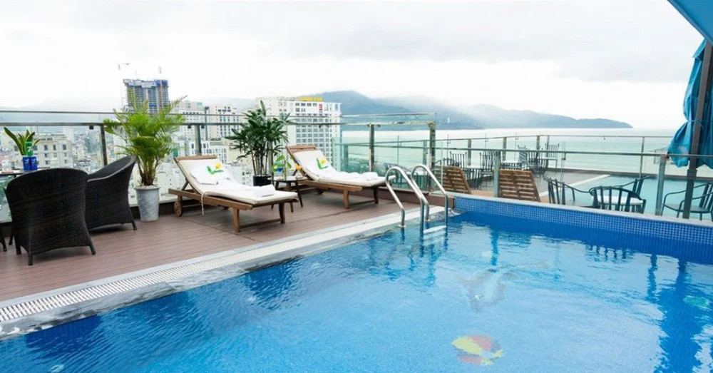 Khách Sạn Dana Marina