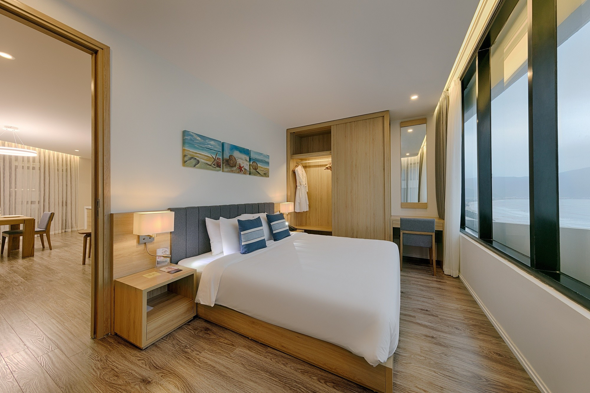 Phòng Executive Residence với tầm nhìn biển và tiện nghi cao cấp