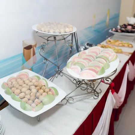 Khách sạn Trường Sơn Tùng 2 về đêm với ánh đèn lung linh