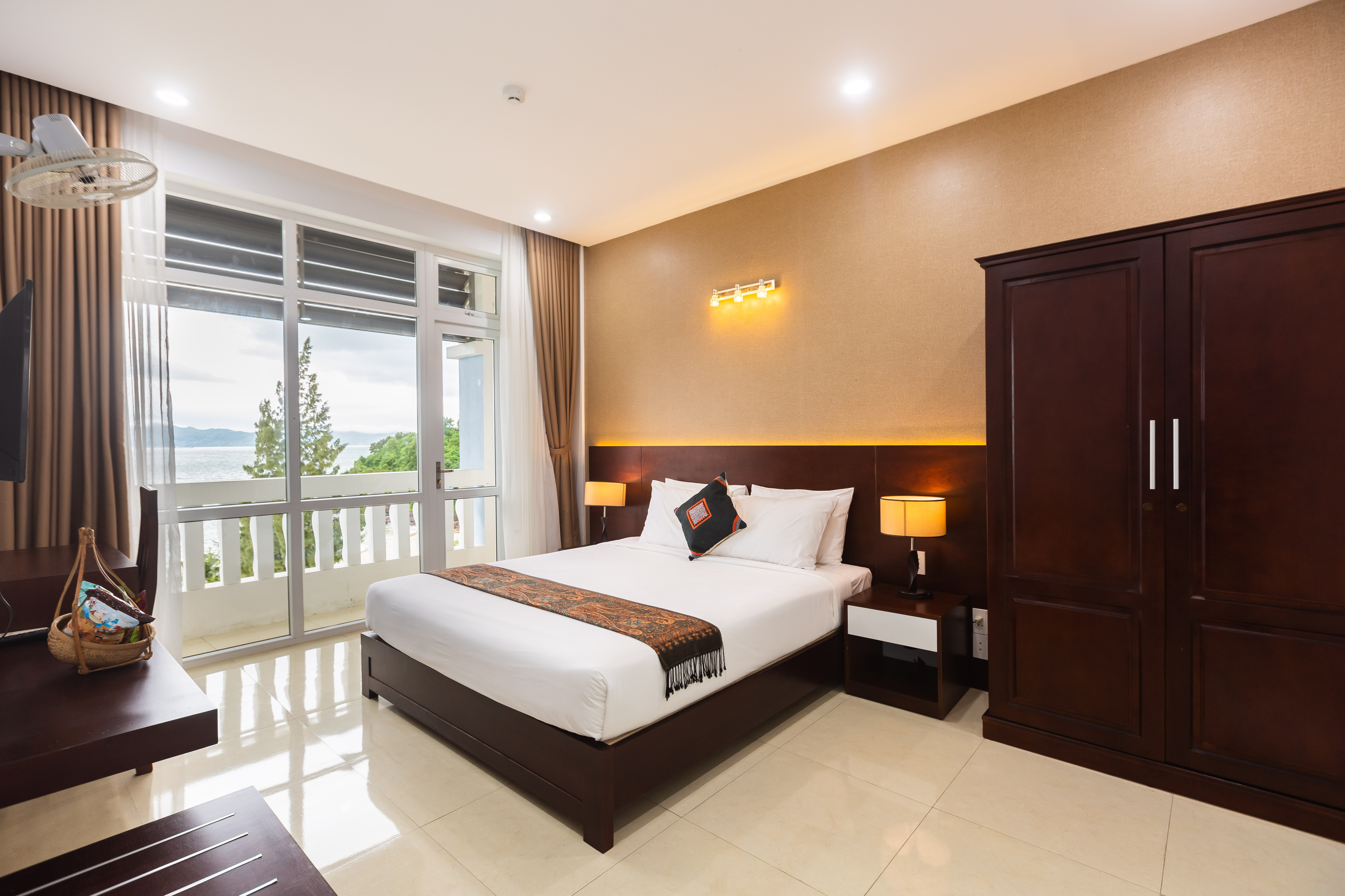 Navy Hotel Đà Nẵng: Thiên Đường Nghỉ Dưỡng Riêng Tư Bên Bán Đảo Sơn Trà