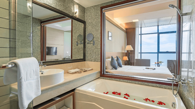 Phòng Premier Hướng Biển