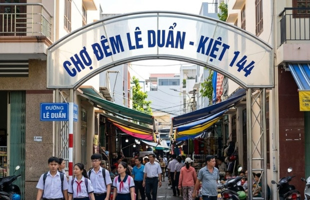 Tọa lạc tại vị trí trung tâm sầm uất, nơi đây cực kỳ dễ tìm cho du khách phương xa
