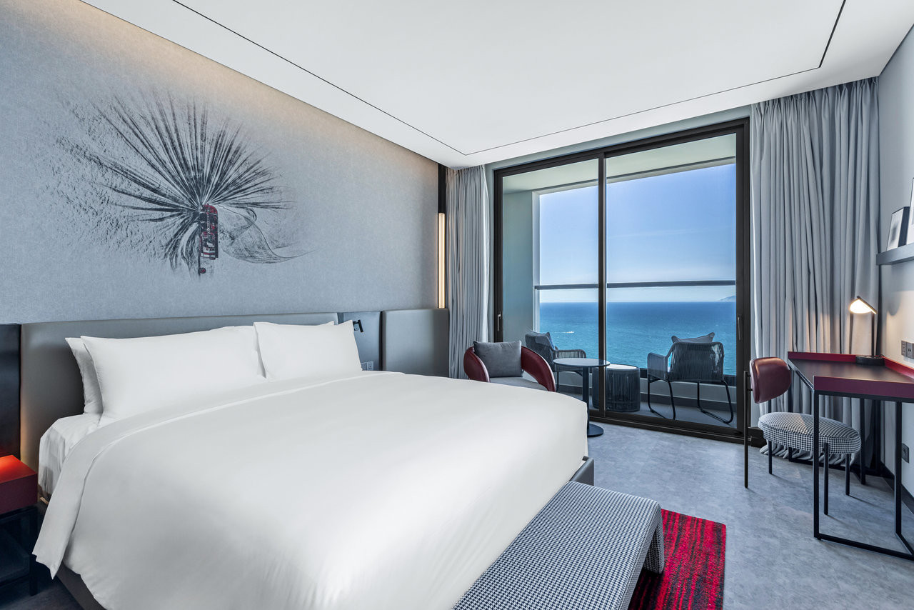 Khách sạn Radisson RED Đà Nẵng