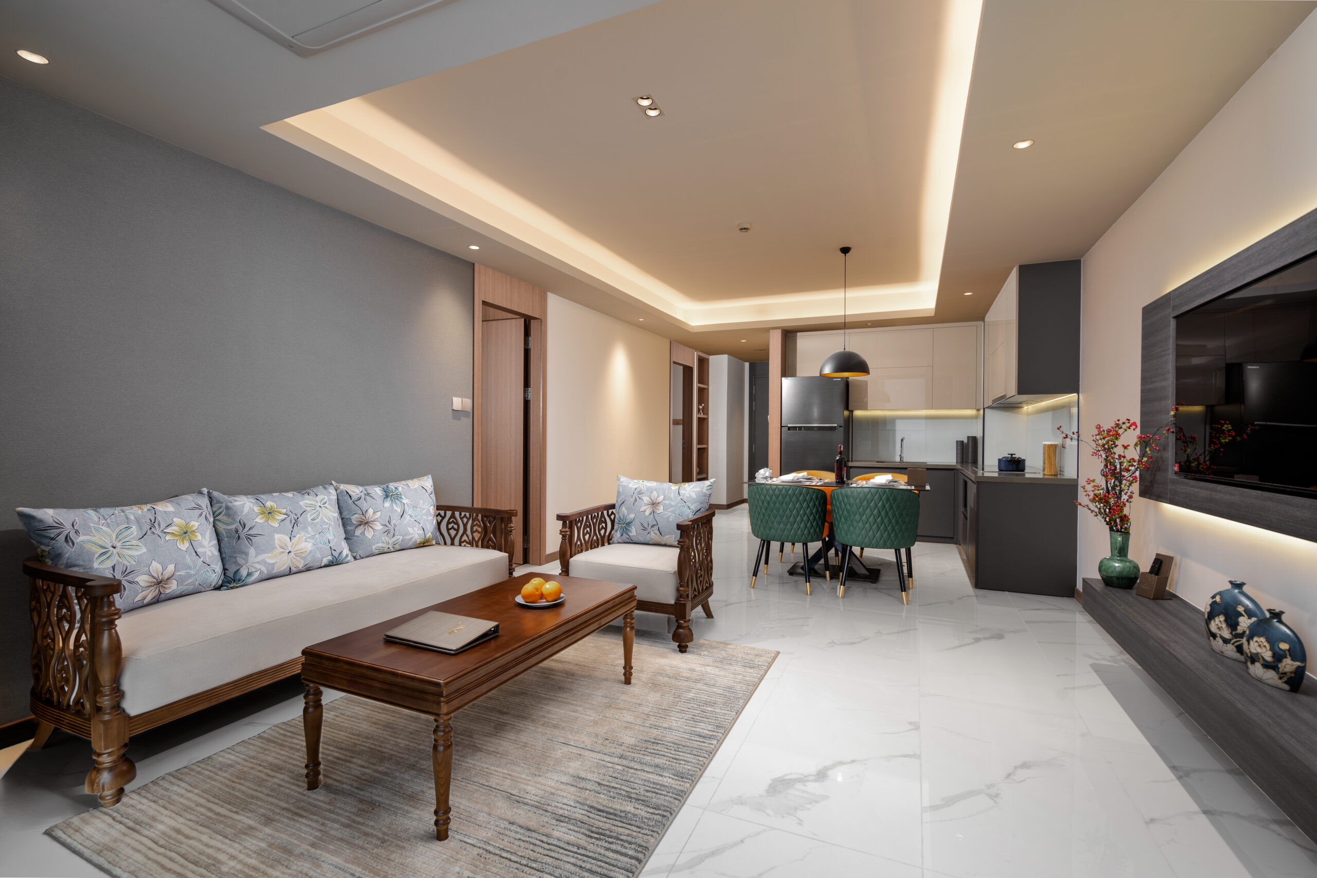 Căn hộ Studio với ban công nhìn ra thành phố