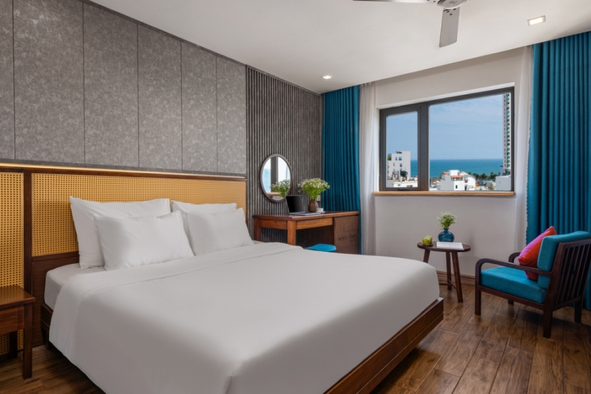 Superior Double Partial Seaview