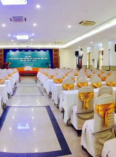 Phòng họp tiện nghi với đầy đủ trang thiết bị