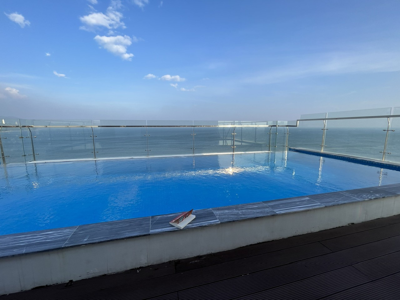 De Lamour Hotel Đà Nẵng: Trải Nghiệm Độc Đáo Bên Bờ Biển