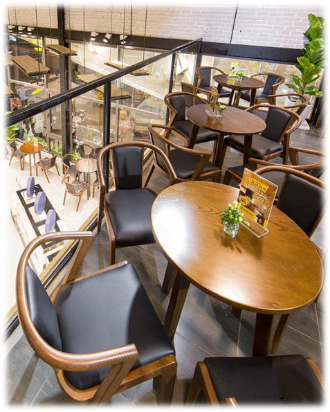 Chi tiết bàn ghế gỗ Ashwood sang trọng