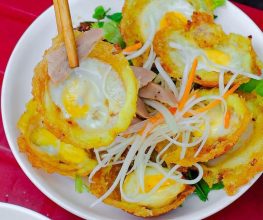 Khám Phá Bánh Căn Đà Nẵng: Tinh Hoa Ẩm Thực Đường Phố