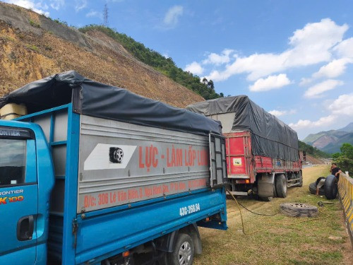 Lực Lốp: Dịch Vụ Vá Lốp Ô Tô Lưu Động 24/24 Uy Tín Tại Đà Nẵng